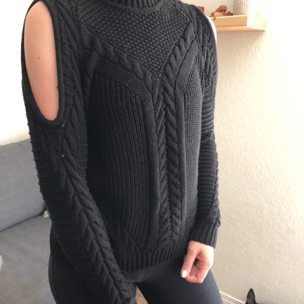 Forever 21 black knit sweater size S